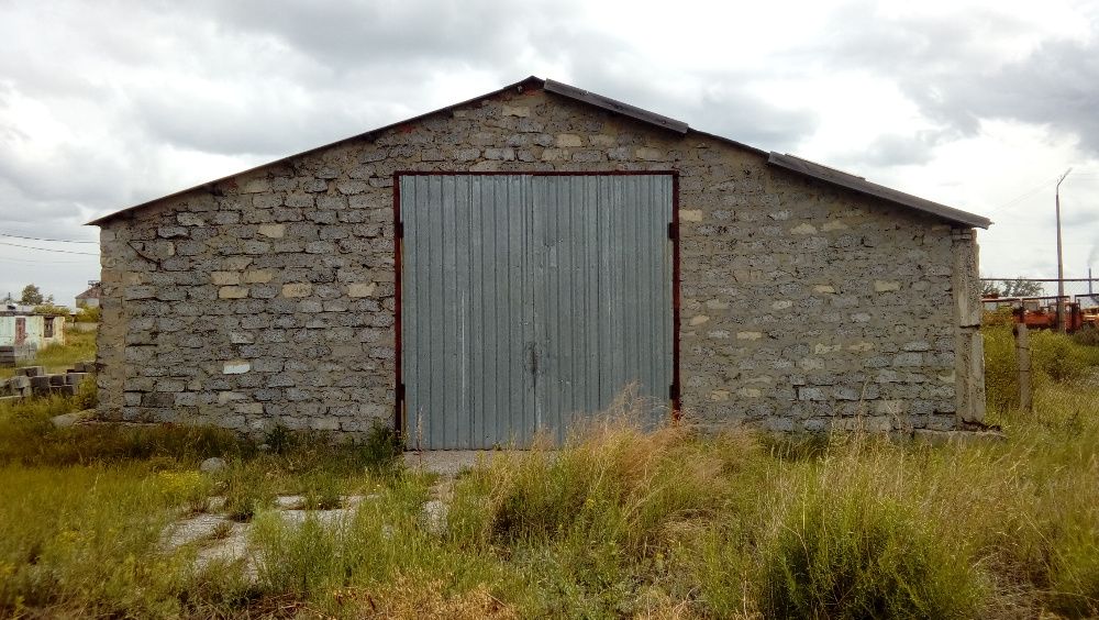 Промбаза,  c   ж\д дорогой , продам.