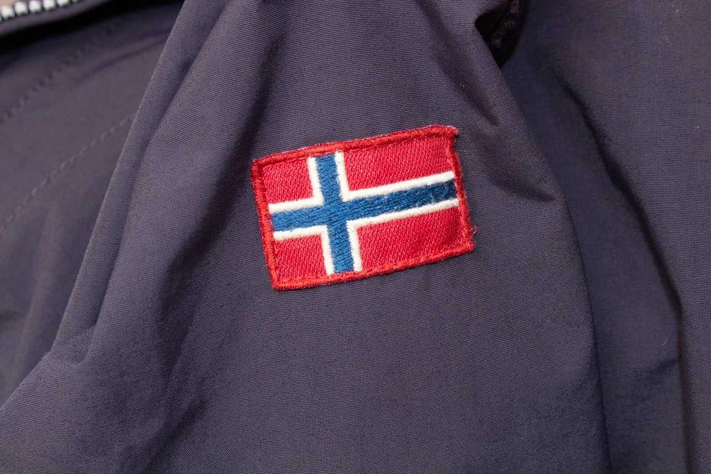 NAPAPIJRI Open Rainforest яке за момче синьо с подплата 8 г