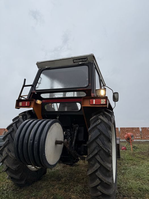 Tractor UTB550 cu incarcator