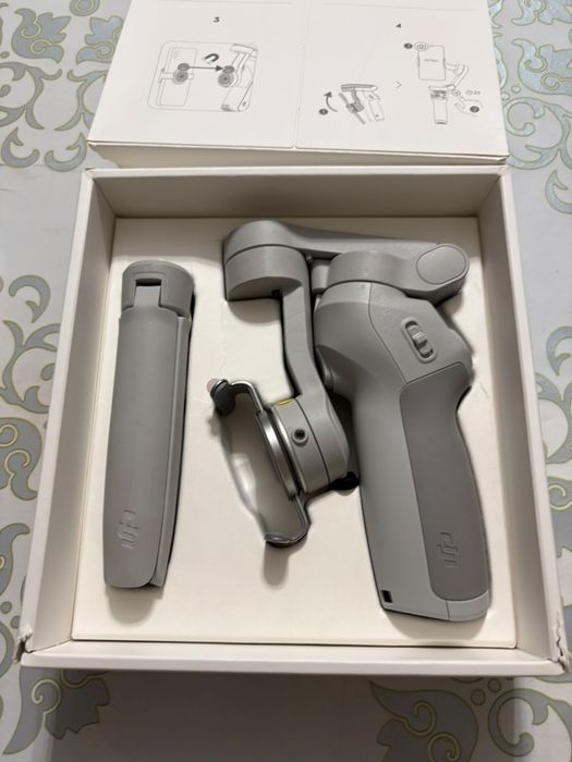 DJI Osmo Mobile SE — новый стабилизатор для смартфона