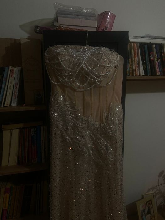 Rochie eleganta cu perle
