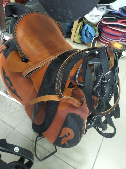 Седло кавалерийское