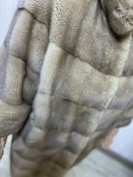 Продам шубу норковую