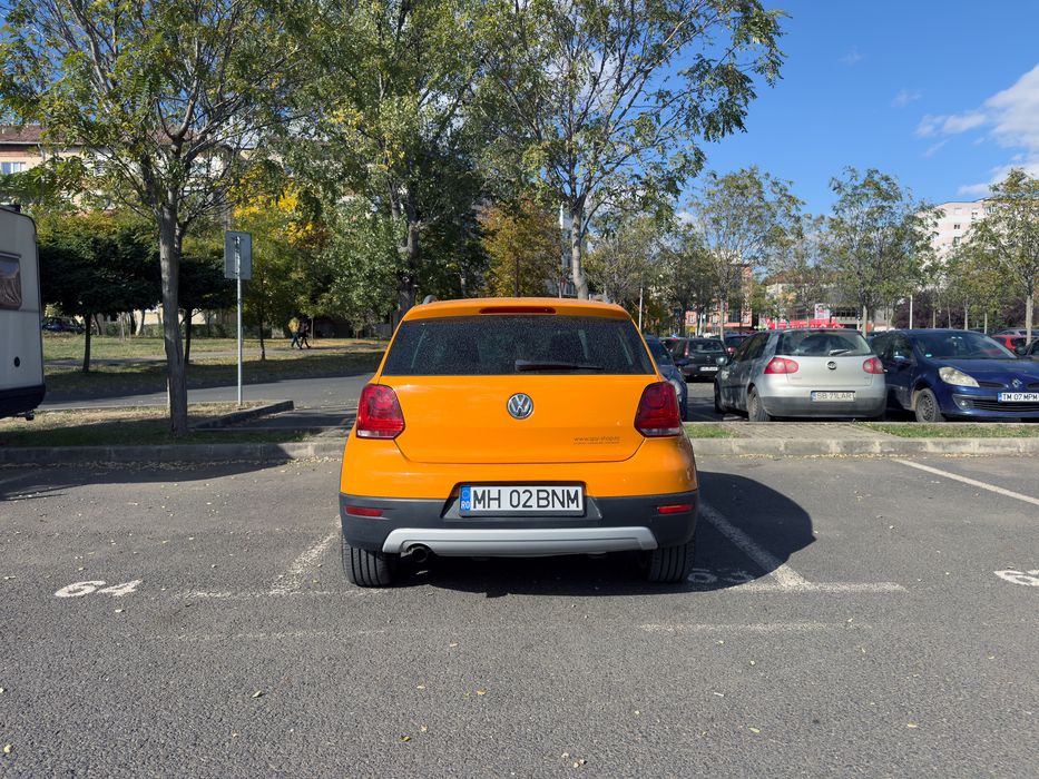 VOLKSWAGEN Polo 2010 — imagine 3