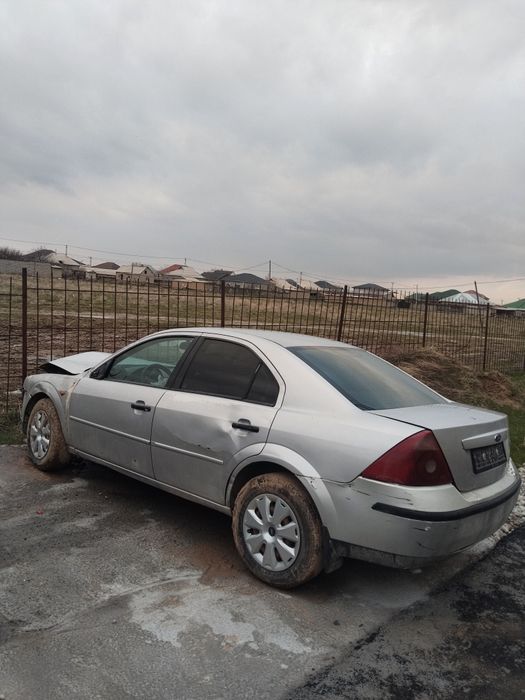 Битый форд мондео 2001