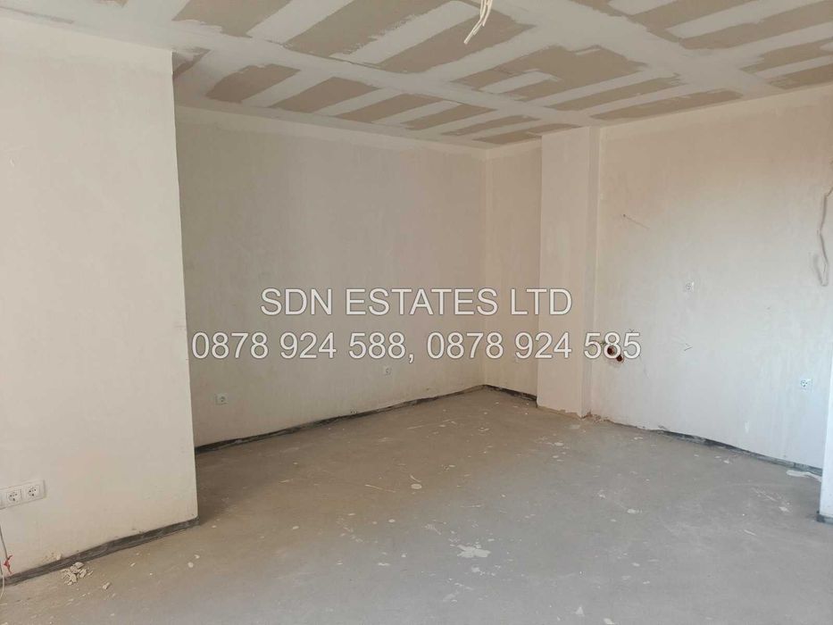 Продава се Двустаен апартамент в Казанлък - 60 кв.м за 1584 €/кв.м - Снимка #3