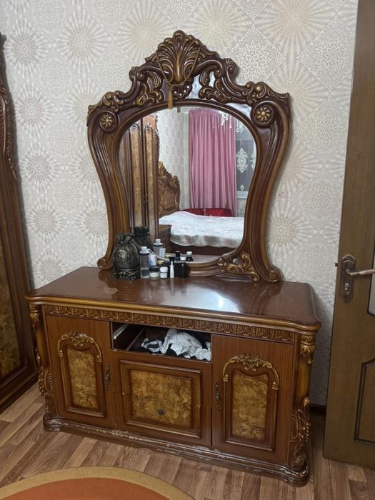 Спальный гарнитур сатылады