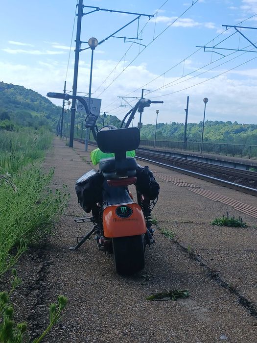 Vând scuter electric hanrley mini