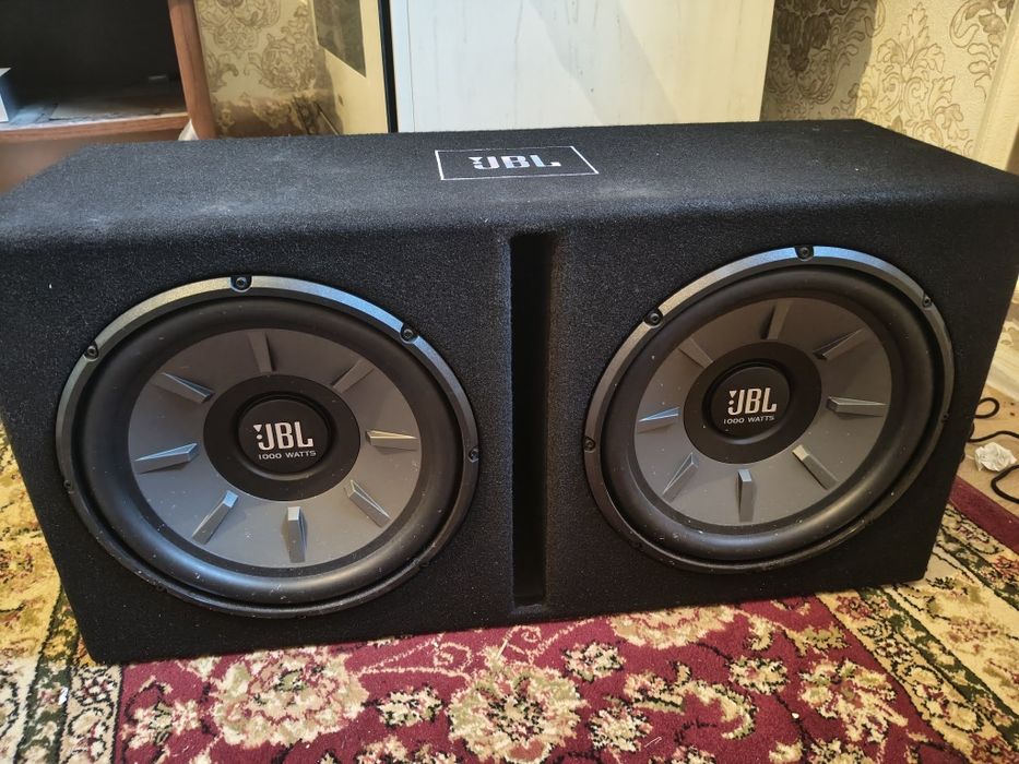 Продам сабвуфер усилителем Jbl Stage  1220