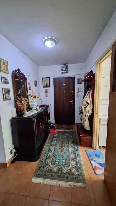 Apartament 4 camere Berceni, zona foarte buna, et 2