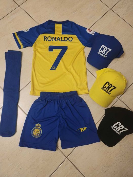 Екип Роналдо + Шапка Роналдо Три цвята АЛ Насър 23г Ново Детско CR7
