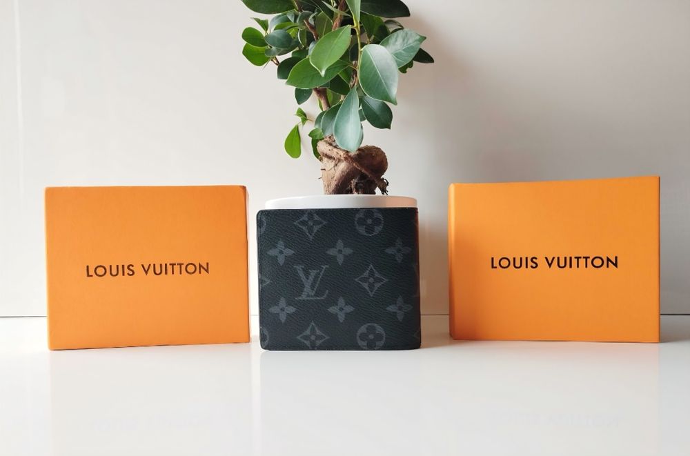 Louis Vuitton портфейли черни