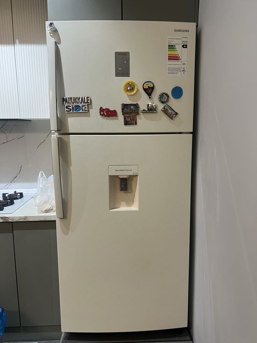 Продам холодильник