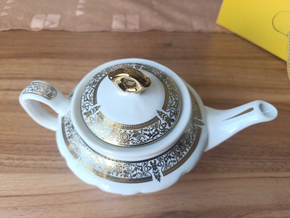 Сервиз чайный новый.