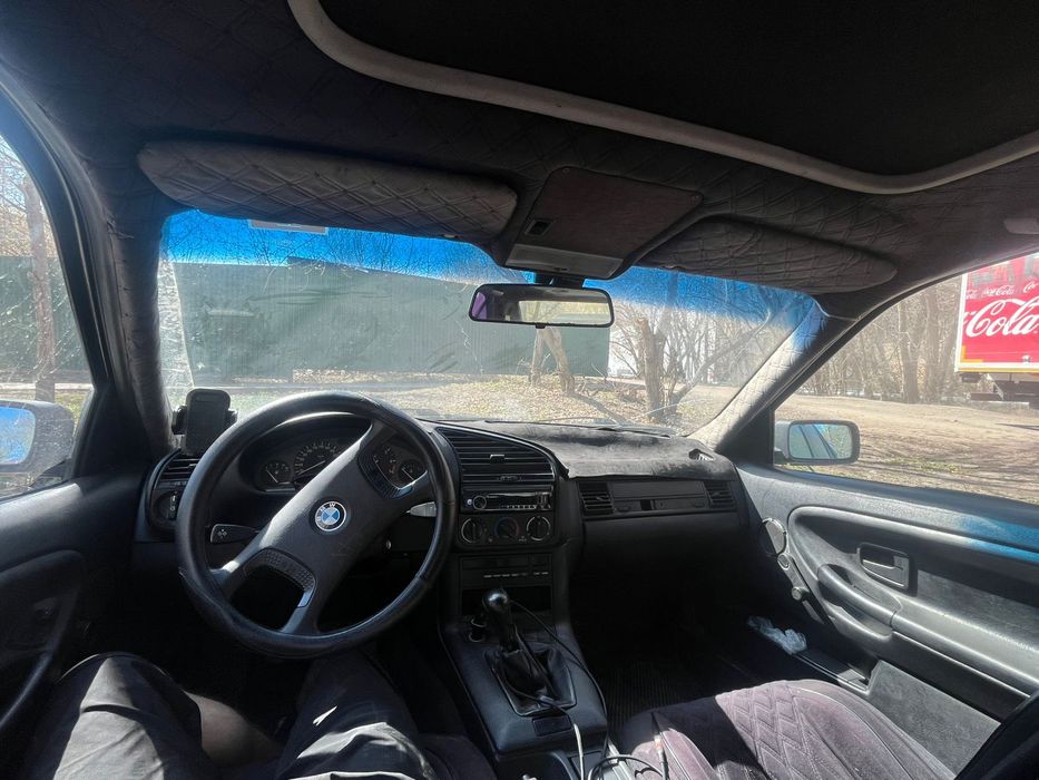 Продам BMW , срочно