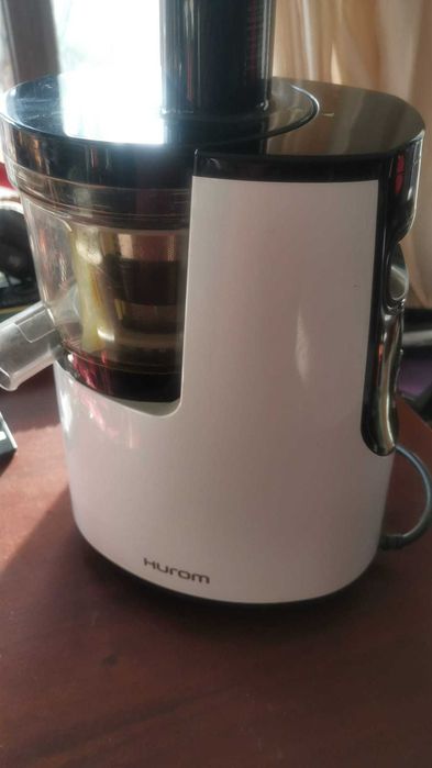slow juicer Hurom HH-WBE06 ca nou fara urme de utilizare