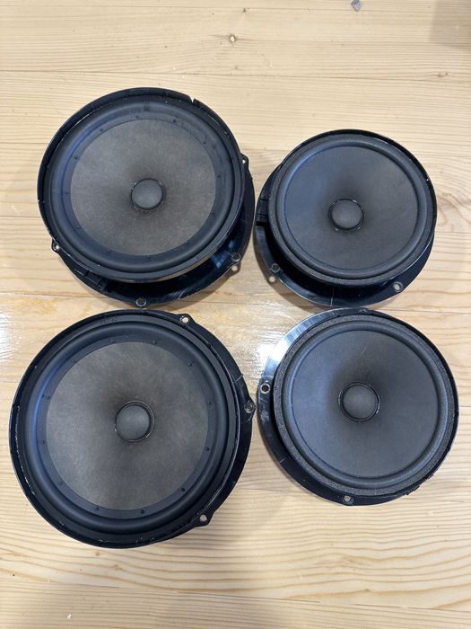 Тонколони за Vw Golf6