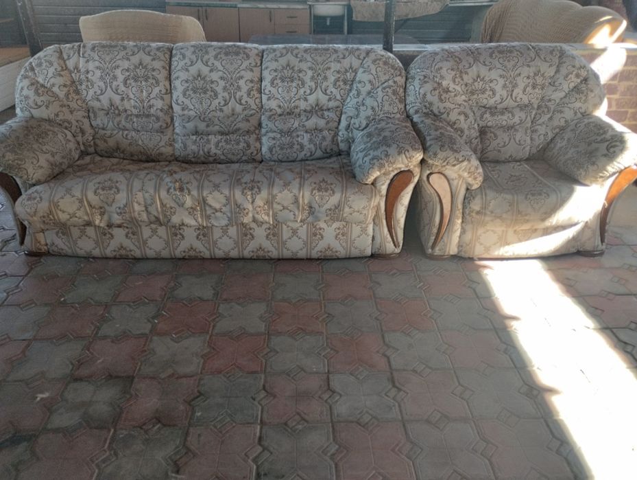 Диван продам б/у