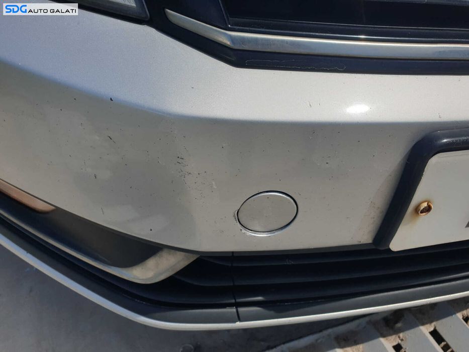 Bara Spoiler Fata cu Grile Proiectoare cu Imperfectiuni Volkswagen Passat B7 2010 - 2015 Culoare LA7W [K3738]