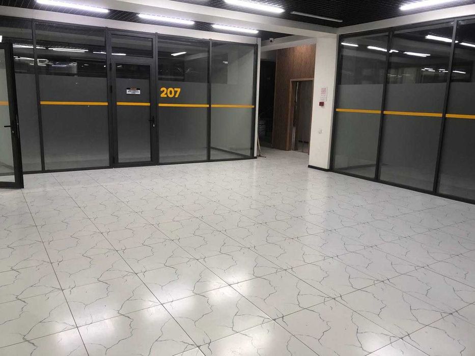 Отдельностоящее здание в Яккасарайском районе. 3000м2 Аренда