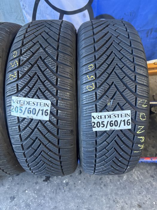 205/60/16 Vredestein M+S