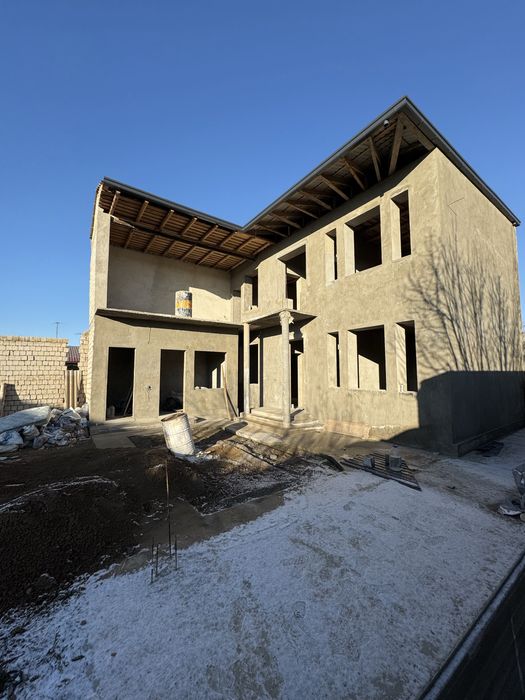 Uchaska srochni sotiladi 4 xona 1 padval 4 sotix +1 sotix zahvati bila