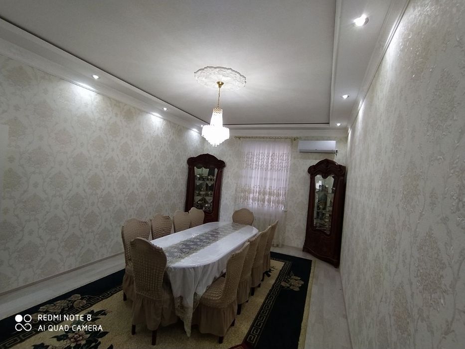 Guncha kinoteatr 2 sotu 4 ta hona srochna sotiladi