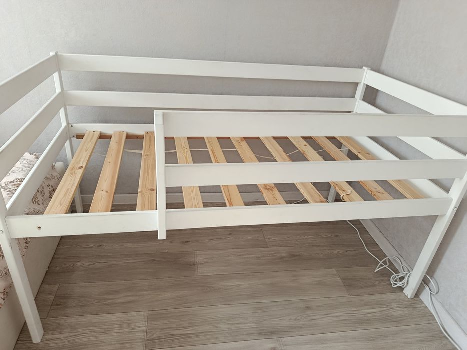 Детская кровать,2 шт,