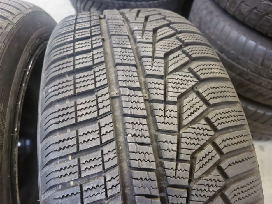 4 anvelope iarna Hankook Runflat 225 45 18 ca și noi