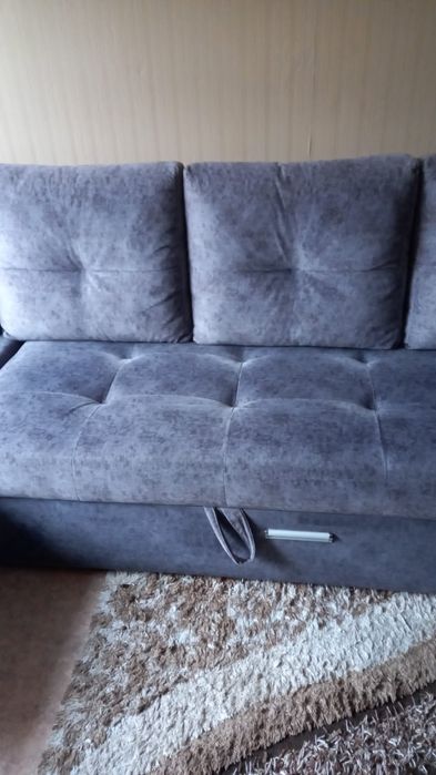Продам диван угловой в отличном состоянии