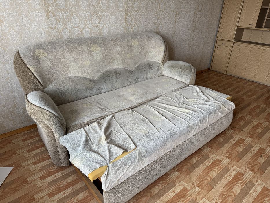 Диван продам за 2000