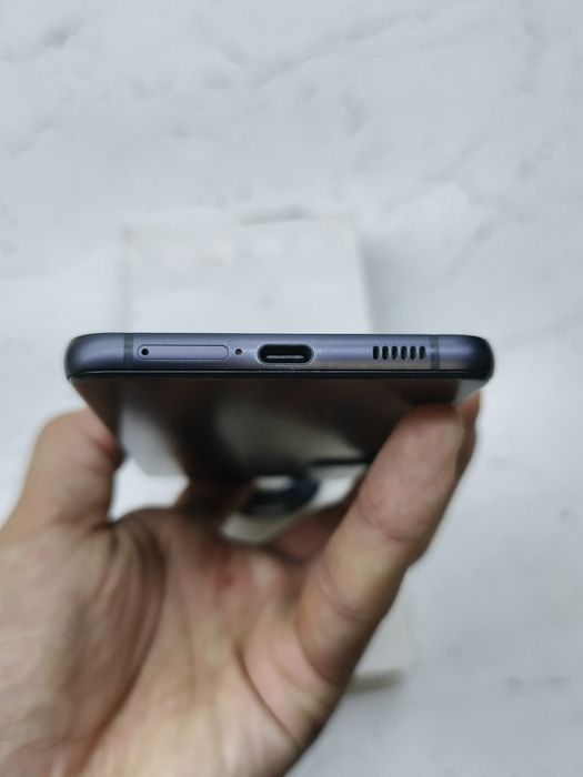Samsung S21 FE Sotlad