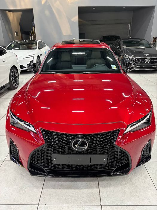 Продается новый Lexus IS350