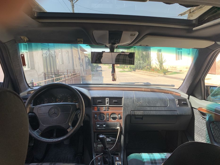 Mercedes Benz W202 (C180)