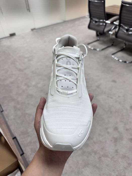 On Cloudmonster Allwhite