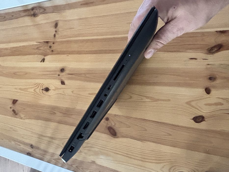 Lenovo Gaming• i5-8300H• Nvidia GTX 1050• 12gb ram ddr4• SSD 256gb