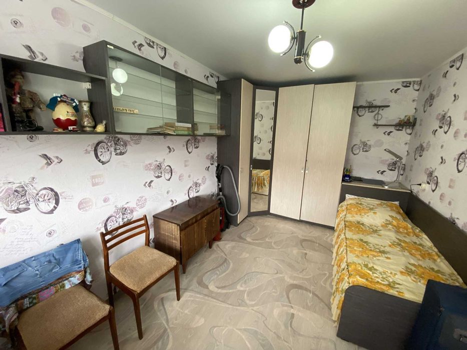 Продаётся 3-комнатная Центр