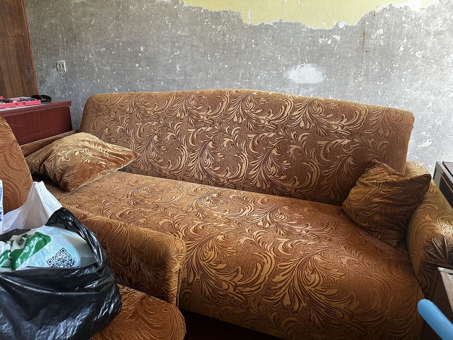 Отдам диван и 2 кресла даром