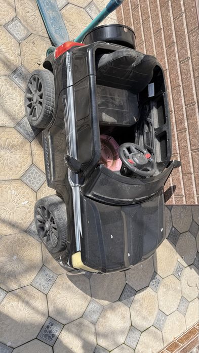 Машина на пулте управления для запчасти