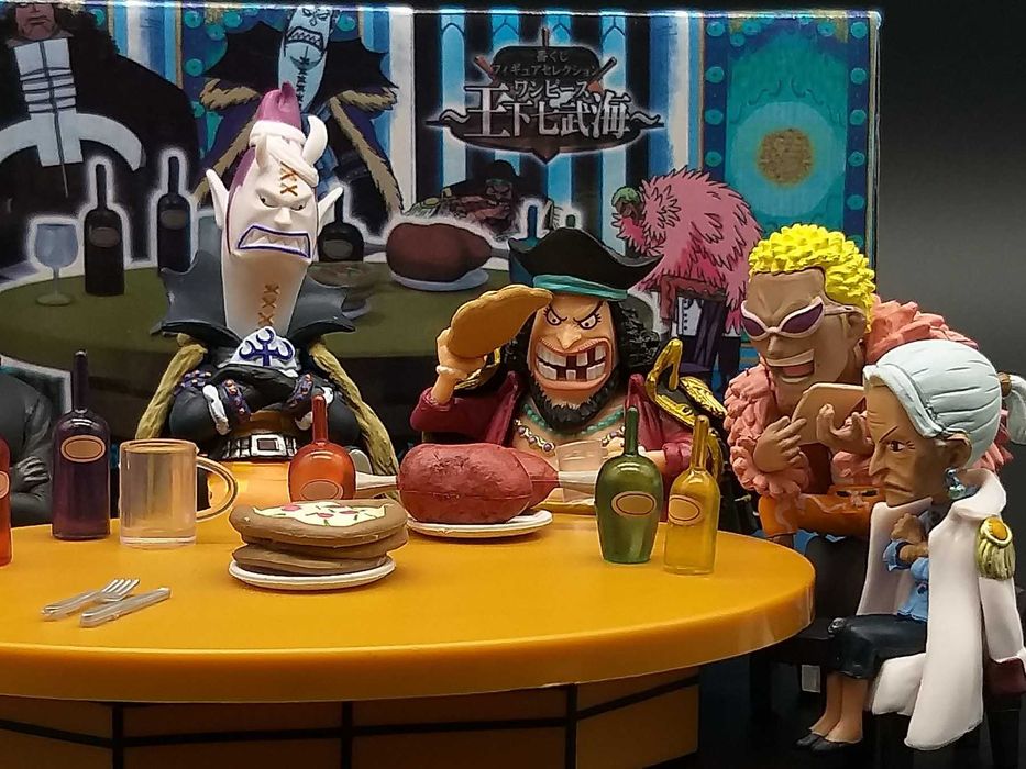 Аниме фигурки ONE PIECE Seven Warlords of the Sea  - Манга