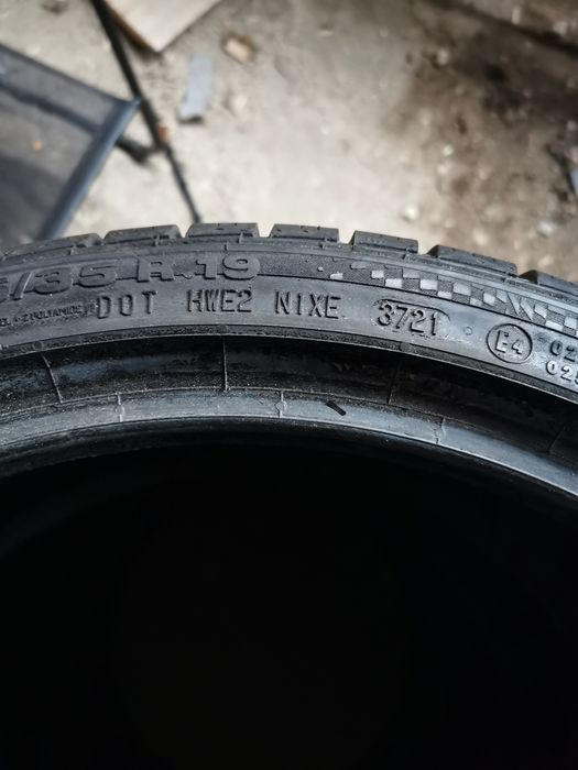 Cauciucuri de iarna  235 35 19