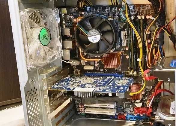 Kit - uri placi de baza + procesor soket LGA775