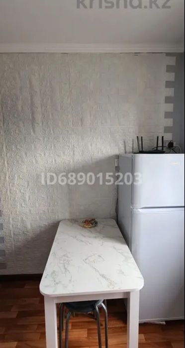 Сдается 1к.кв. 8мкр. посуточно и почасам.