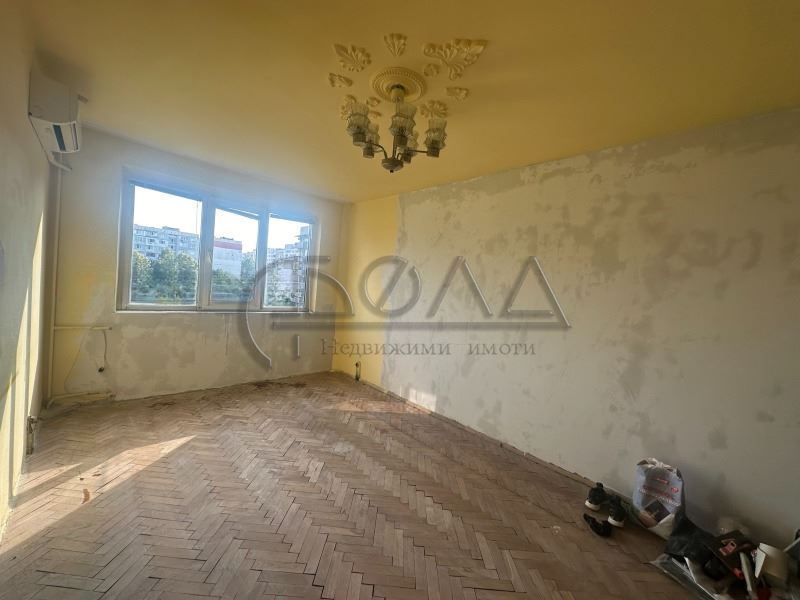 Продава се Двустаен апартамент в София, Люлин 3 - 63 кв.м за 1588 €/кв.м - Снимка #2