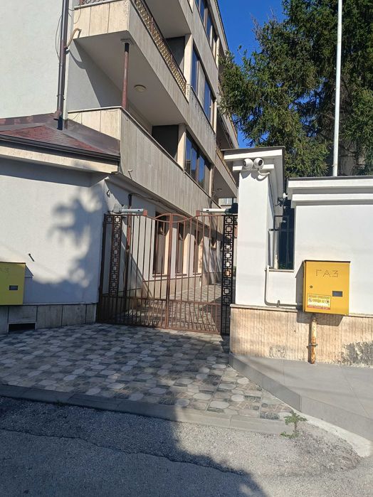 Продава се Гараж / Паркомясто в Плевен, Широк център - 18 кв.м за 1834 €/кв.м - Снимка #1