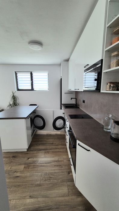 Соб. продава 3ст.апартамент+паркомясто между Виница и Св.Конст. и Ел.