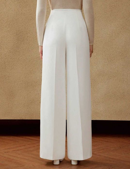 Бял панталон с коланче
