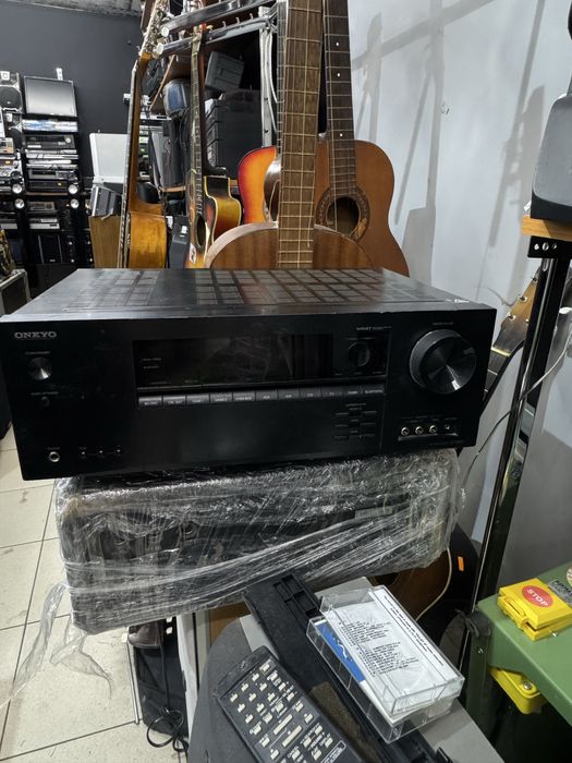 Ресивър  ONKYO HT-R494