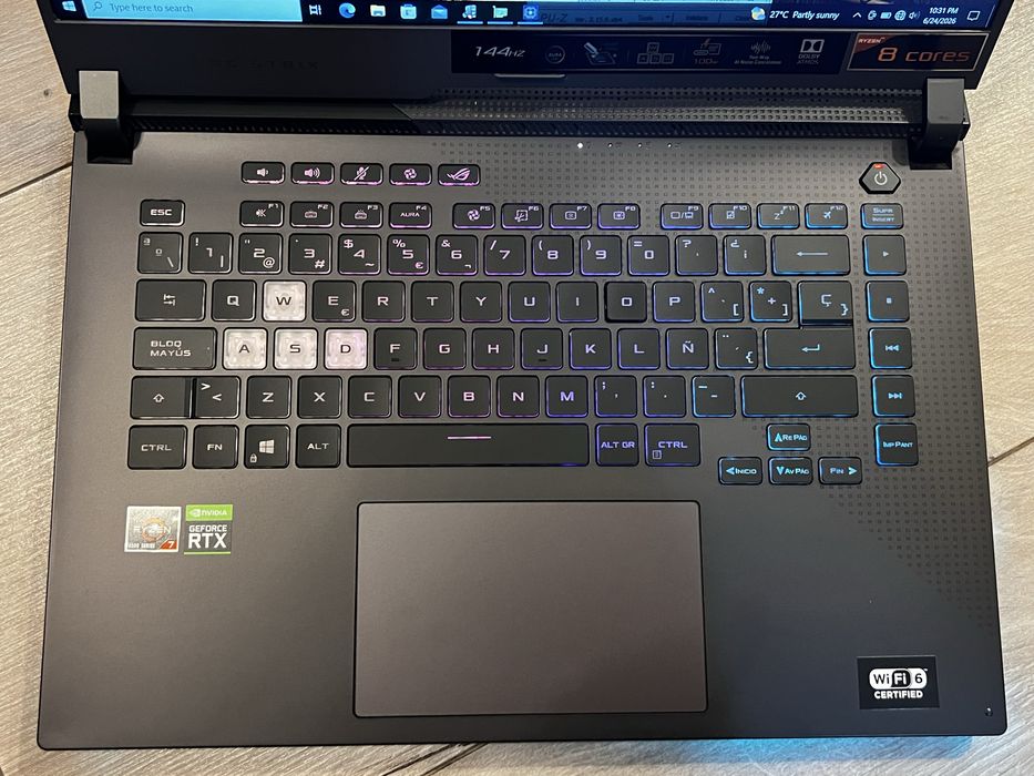 Laptop gaming ASUS ROG Strix G513IC Ryzen 7 4800H RTX3050 4gb 16gb Ram 144hz 512gb SSD