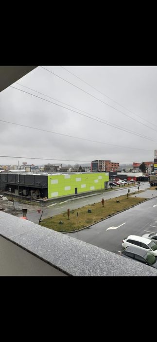 Inchiriez apartament Calea Moldovei cu parcare subterana